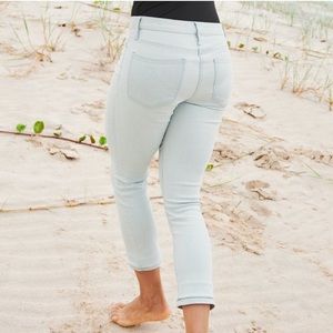 ATHLETA Sculptek Skinny Jeans Biscayne Wash